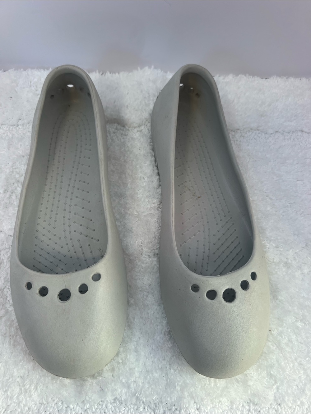 CROCS Women's Light Gray Slip-On Ballet Flats
